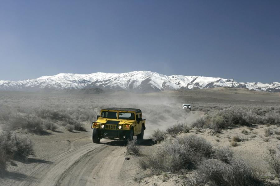  Hummer H1 Alpha Convertible 2005 года  (фото 6 из 9)
